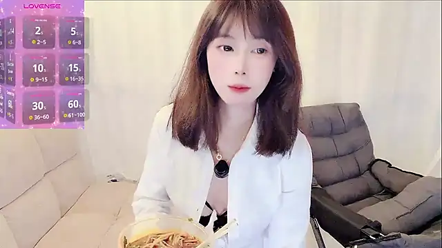 yuanbao a online show from February 23, 2026, 5:27 am