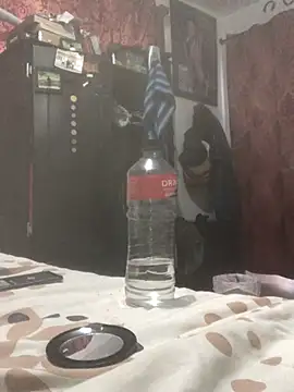 elpeluchenegroxxx3 online show from April 18, 2026, 7:58 pm