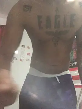Snapshot of elpeluchenegroxxx3 chatting on June 27, 2026, 6:35 pm elpeluchenegroxxx3 online show from June 27, 2026, 6:35 pm