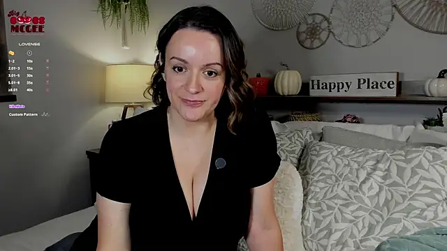 BigBoobsMcGee online show from November 12, 2025, 1:28 am