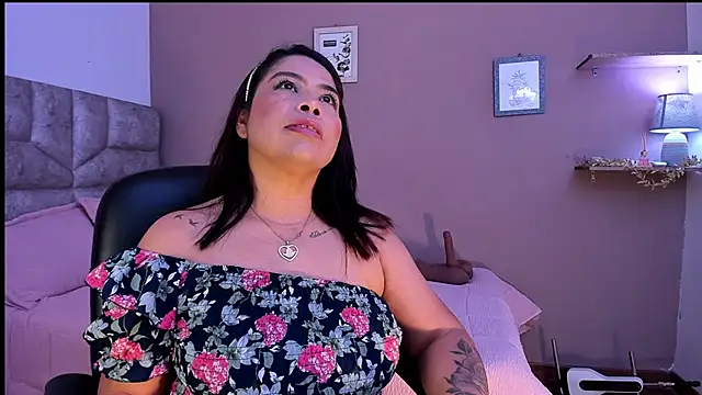 roselyn caprice online show from September 12, 2025, 2:11 am