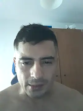 Andr3s69xxx online show from September 14, 2025, 11:53 am