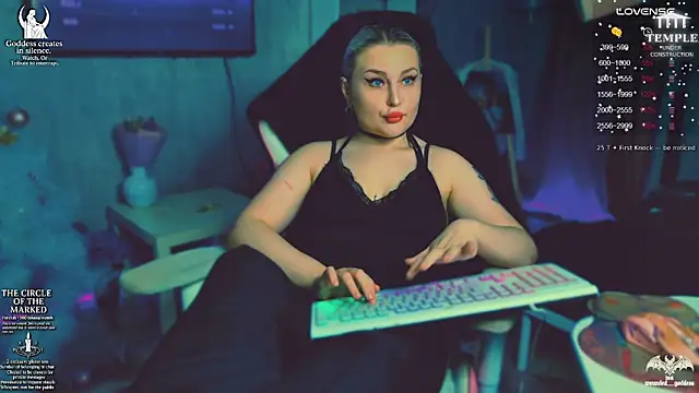 Wounded Goddess  online show from December 17, 2025, 3:51 pm