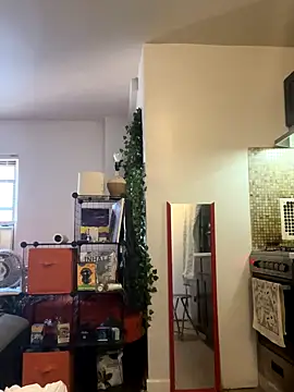 littyleesh1 online show from October 9, 2025, 9:13 pm