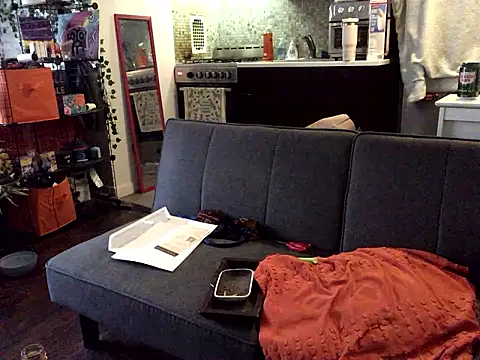 littyleesh1 online show from January 5, 2026, 7:28 pm