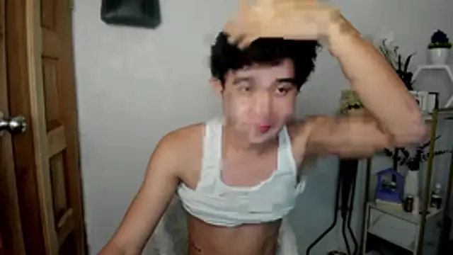 NautyBoyBrazeen 143 online show from November 19, 2025, 4:51 pm