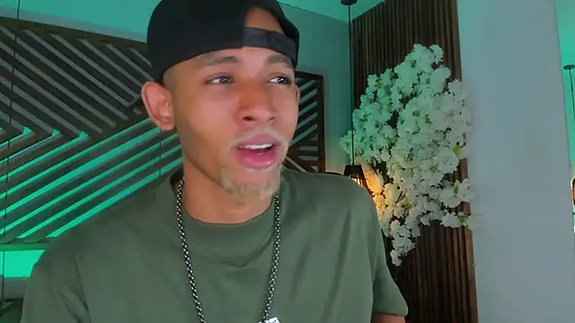 B Wild online show from September 20, 2025, 4:02 am