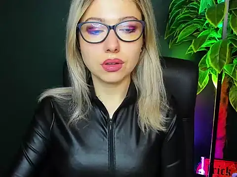 loveHeidi online show from November 13, 2025, 5:17 am