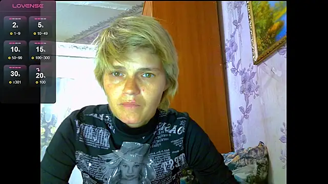 Snapshot of SaraSnow_ chatting on September 22, 2025, 5:37 pm SaraSnow online show from September 22, 2025, 5:37 pm