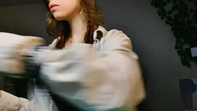 Yoka paradoXXX online show from November 9, 2025, 5:06 am