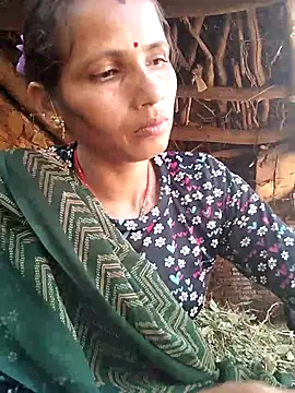 KIRTI12 HOT online show from October 2, 2025, 6:31 am