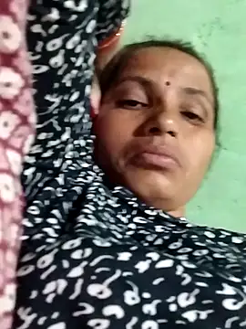 KIRTI12 HOT online show from October 22, 2025, 4:07 pm