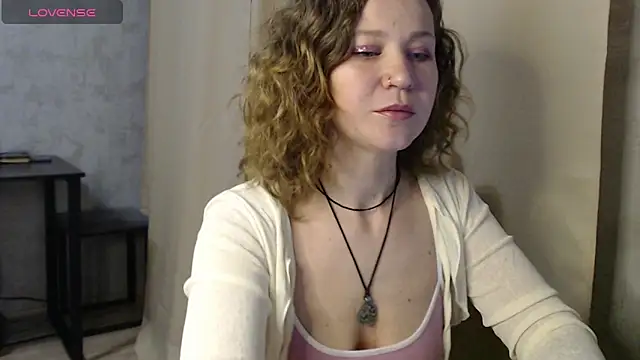 Snapshot of harpermoss chatting on October 6, 2025, 6:49 pm harpermoss online show from October 6, 2025, 6:49 pm