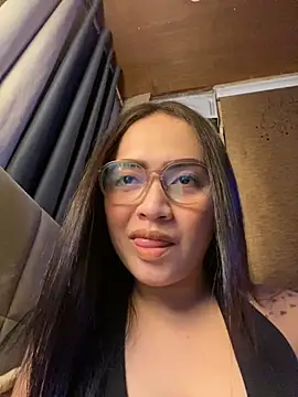 yourdevilsweettsx online show from November 4, 2025, 3:22 pm