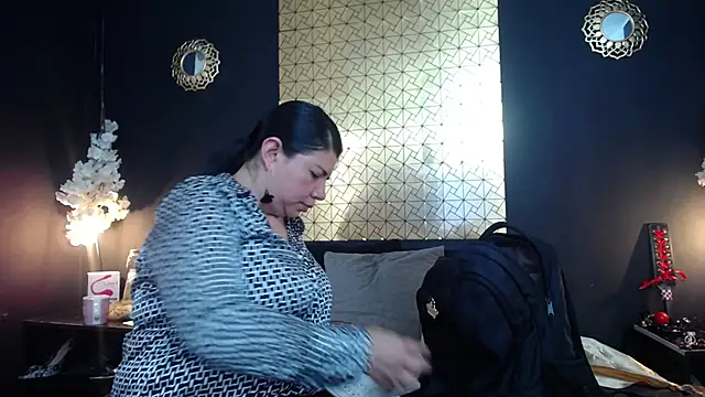 kinky momm online show from April 7, 2026, 3:45 pm