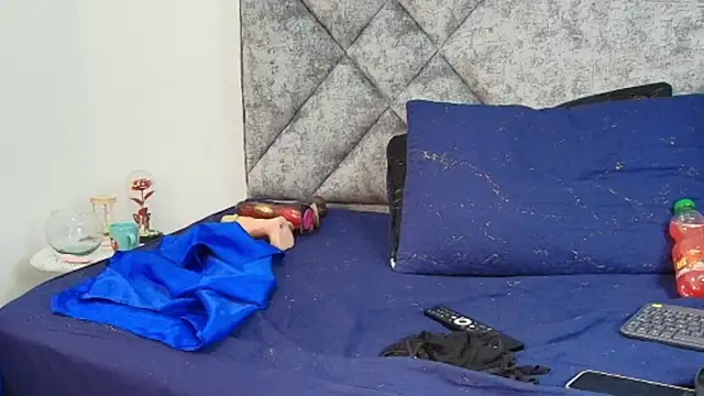 Snapshot of Shantey_Laurent chatting on March 7, 2026, 1:30 pm Shantey Laurent online show from March 7, 2026, 1:30 pm