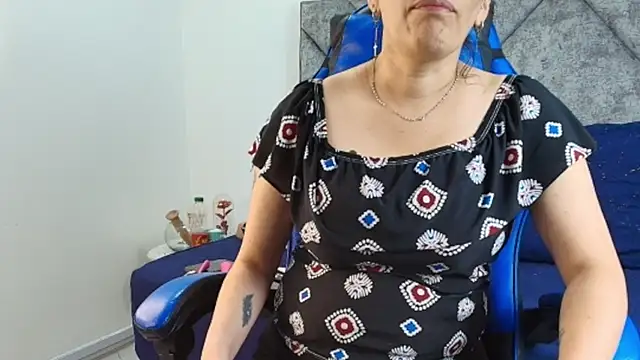 Snapshot of Shantey_Laurent chatting on March 8, 2026, 2:32 pm Shantey Laurent online show from March 8, 2026, 2:32 pm