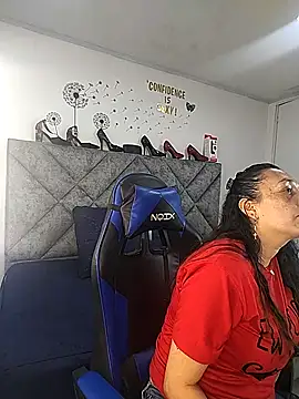 Snapshot of Shantey_Laurent chatting on March 11, 2026, 1:17 pm Shantey Laurent online show from March 11, 2026, 1:17 pm