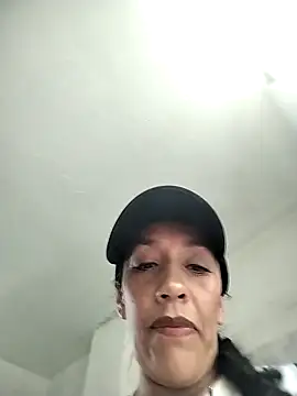 Snapshot of Shantey_Laurent chatting on March 17, 2026, 3:04 pm Shantey Laurent online show from March 17, 2026, 3:04 pm