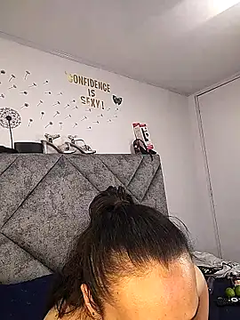 Snapshot of Shantey_Laurent chatting on March 24, 2026, 3:11 am Shantey Laurent online show from March 24, 2026, 3:11 am