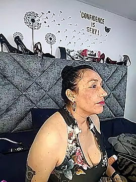 Snapshot of Shantey_Laurent chatting on April 6, 2026, 3:46 pm Shantey Laurent online show from April 6, 2026, 3:46 pm