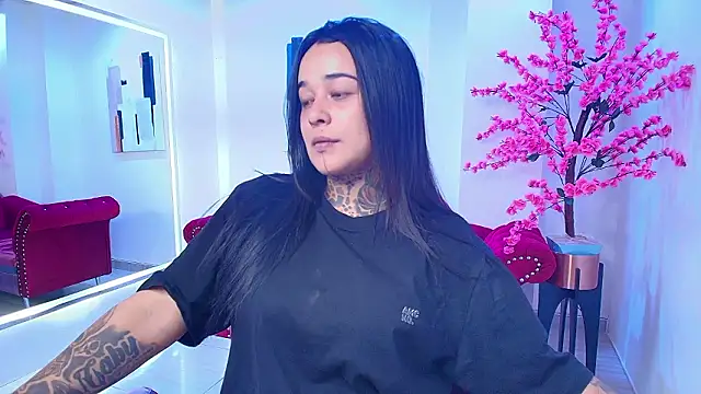 Snapshot of Black_roseee chatting on March 5, 2026, 3:57 am Black roseee online show from March 5, 2026, 3:57 am