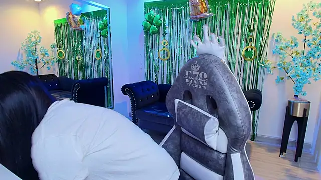 Snapshot of Black_roseee chatting on March 20, 2026, 4:06 am Black roseee online show from March 20, 2026, 4:06 am