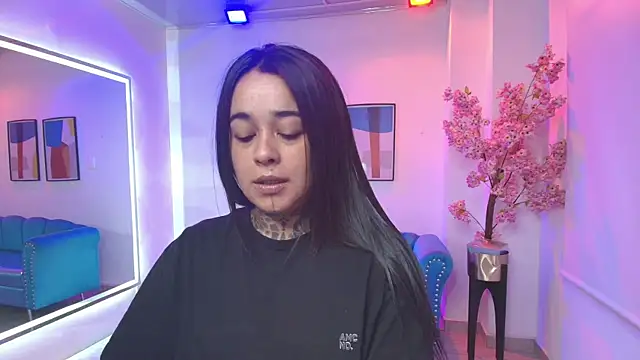 Snapshot of Black_roseee chatting on April 11, 2026, 3:44 am Black roseee online show from April 11, 2026, 3:44 am