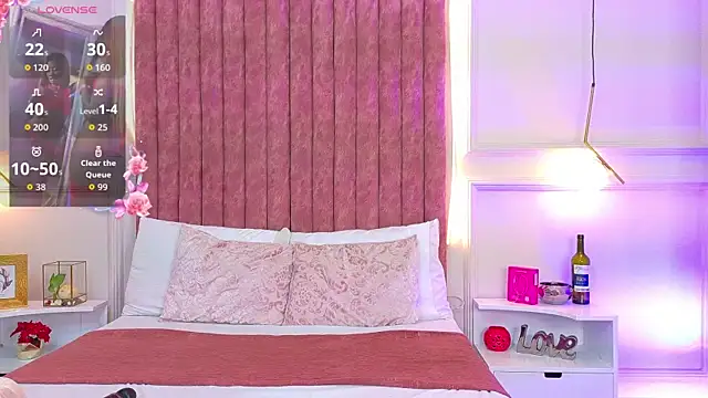 Rossie-Cameron online show from September 22, 2025, 12:40 pm