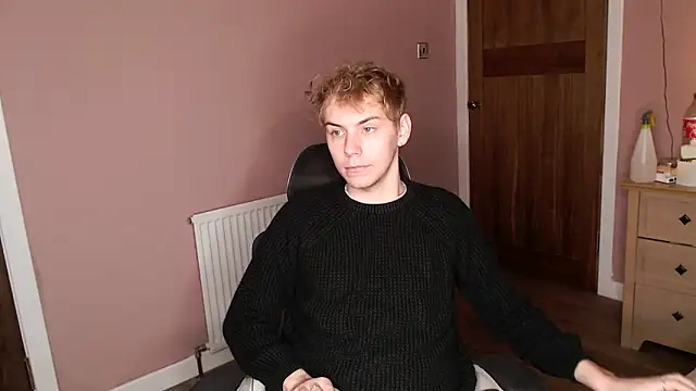 Snapshot of scottishtwink01 chatting on September 17, 2025, 1:24 pm scottishtwink01 online show from September 17, 2025, 1:24 pm