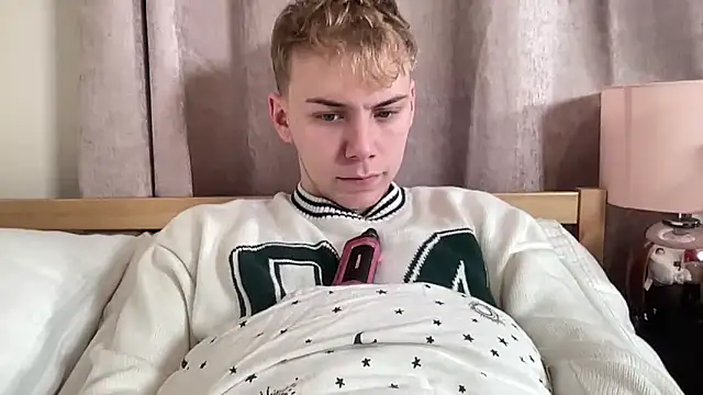 Snapshot of scottishtwink01 chatting on September 25, 2025, 12:58 am scottishtwink01 online show from September 25, 2025, 12:58 am