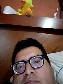 Santiagoqro85 online show from October 25, 2025, 2:24 pm