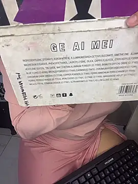 Snapshot of rhizanthella_ chatting on February 3, 2026, 7:52 pm rhizanthella online show from February 3, 2026, 7:52 pm