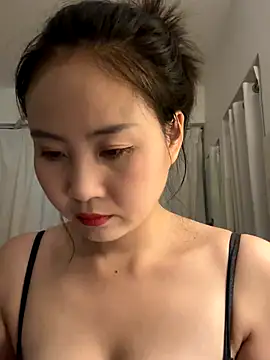 wly2028 online show from October 18, 2025, 12:06 pm