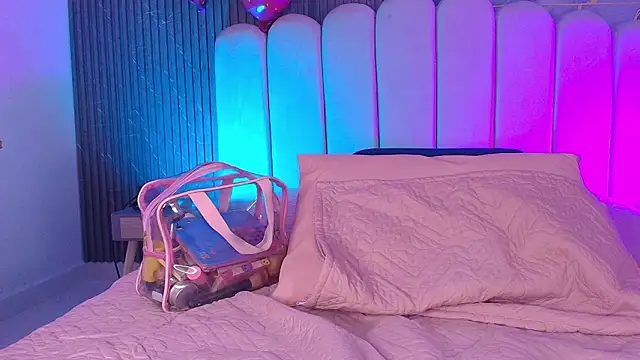 Snapshot of abbyrouss_ chatting on February 23, 2026, 3:15 am abbyrouss online show from February 23, 2026, 3:15 am