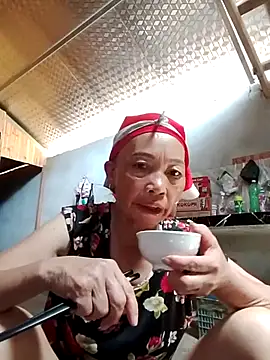 Snapshot of -Xuka-200 chatting on September 15, 2025, 5:51 am -Xuka-200 online show from September 15, 2025, 5:51 am