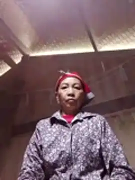 -Xuka-200 online show from October 24, 2025, 4:53 am