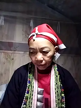 -Xuka-200 online show from December 14, 2025, 11:31 pm