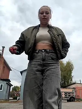 Jessie Queen 1 online show from October 6, 2025, 11:40 am