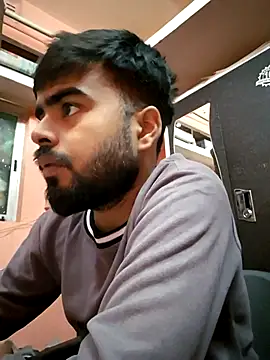 soniriyaa010101 online show from December 2, 2025, 10:31 am