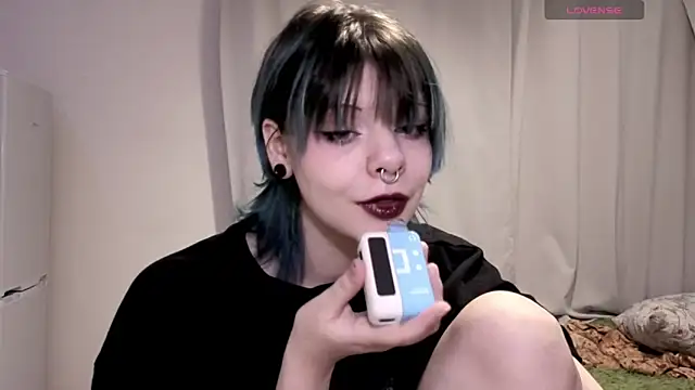 Alice Zev online show from December 16, 2025, 6:40 am