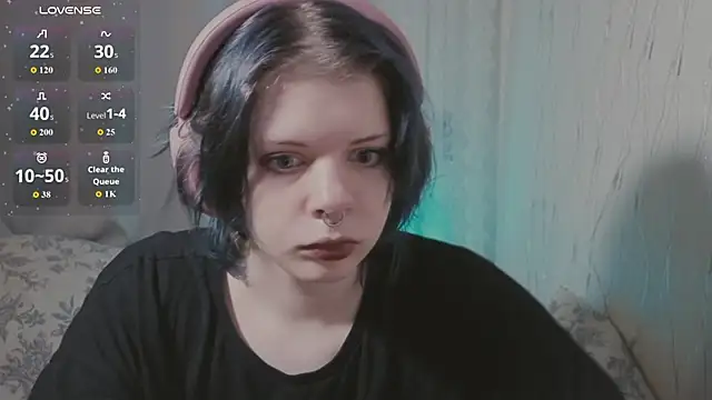 Snapshot of Alice_Zev chatting on May 19, 2026, 10:38 pm Alice Zev online show from May 19, 2026, 10:38 pm