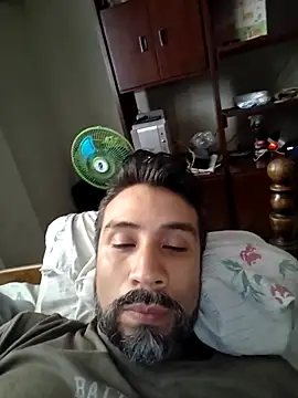 Snapshot of Mac50rus chatting on September 11, 2025, 5:24 pm Mac50rus online show from September 11, 2025, 5:24 pm