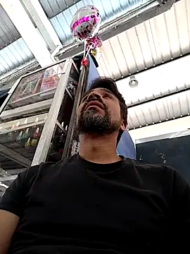 Snapshot of Mac50rus chatting on October 1, 2025, 4:13 pm Mac50rus online show from October 1, 2025, 4:13 pm