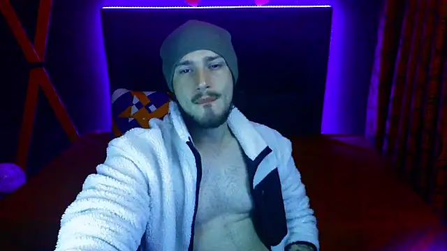 Snapshot of Angels21cm chatting on October 10, 2025, 4:33 am Angels21cm online show from October 10, 2025, 4:33 am