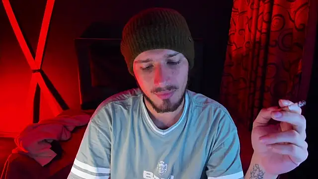 Snapshot of Angels21cm chatting on October 11, 2025, 1:05 am Angels21cm online show from October 11, 2025, 1:05 am