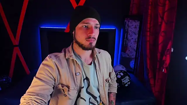 Snapshot of Angels21cm chatting on October 13, 2025, 3:28 am Angels21cm online show from October 13, 2025, 3:28 am