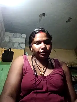 SweetKomal89 online show from October 28, 2025, 6:54 pm