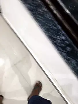 Snapshot of Chanderi19 chatting on October 5, 2025, 4:27 pm Chanderi19 online show from October 5, 2025, 4:27 pm