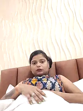 Hot-Pooja25 online show from March 31, 2026, 12:38 pm